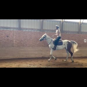 Meet your Posher, Kayla